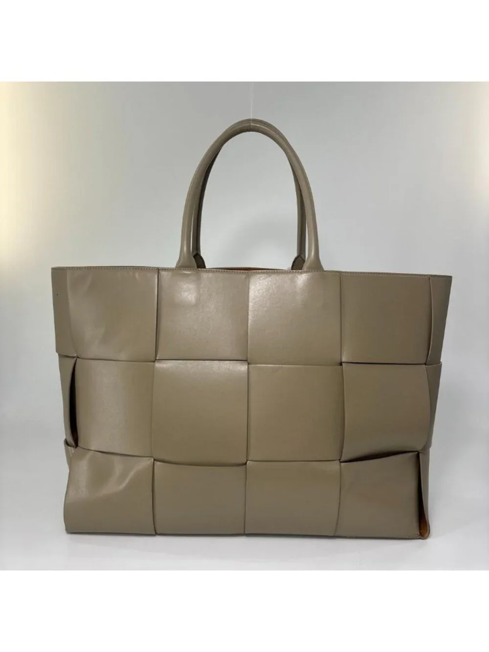 Bottega Veneta Super Arco Intrecciato Tote Gray